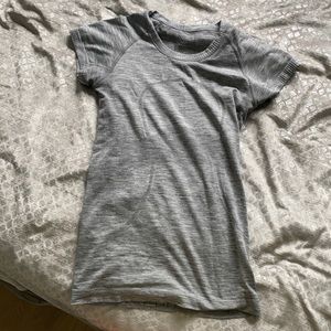 Grey swiftly tech short sleeve
